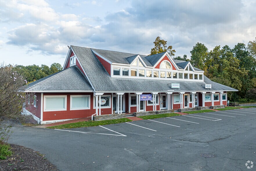 More Photos Of 120-152 Simsbury Rd, Avon Unknown For Lease