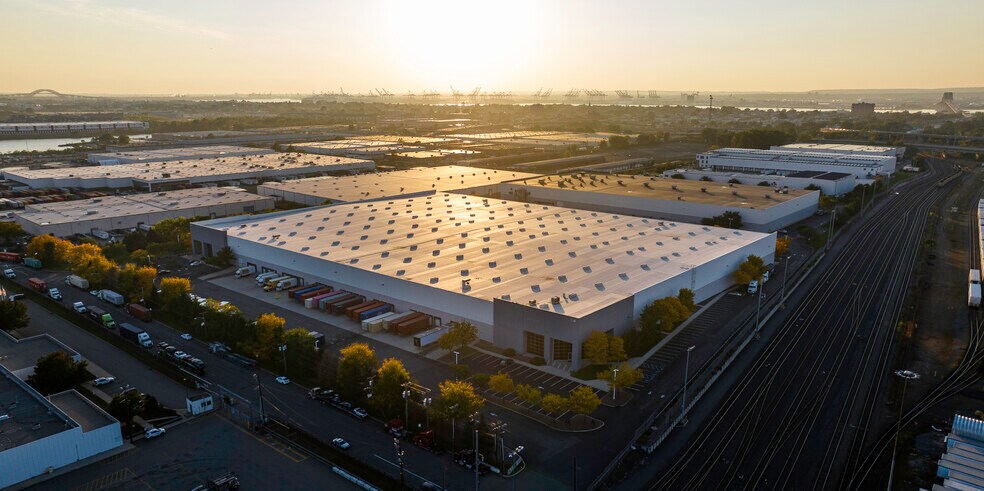 More Photos Of 25 Colony Rd, Jersey City Warehouse For Lease