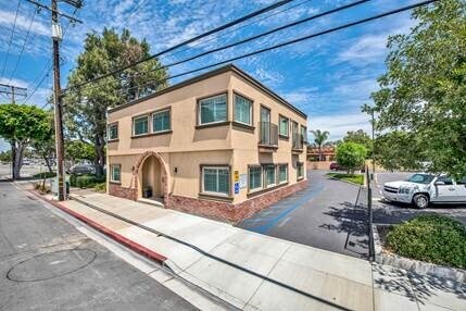 More Photos Of 137 S Prospect Ave, Tustin Office For Lease