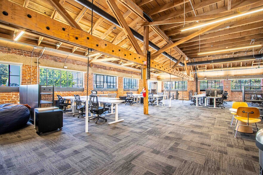 More Photos Of 260 8th St, San Francisco Service For Sale