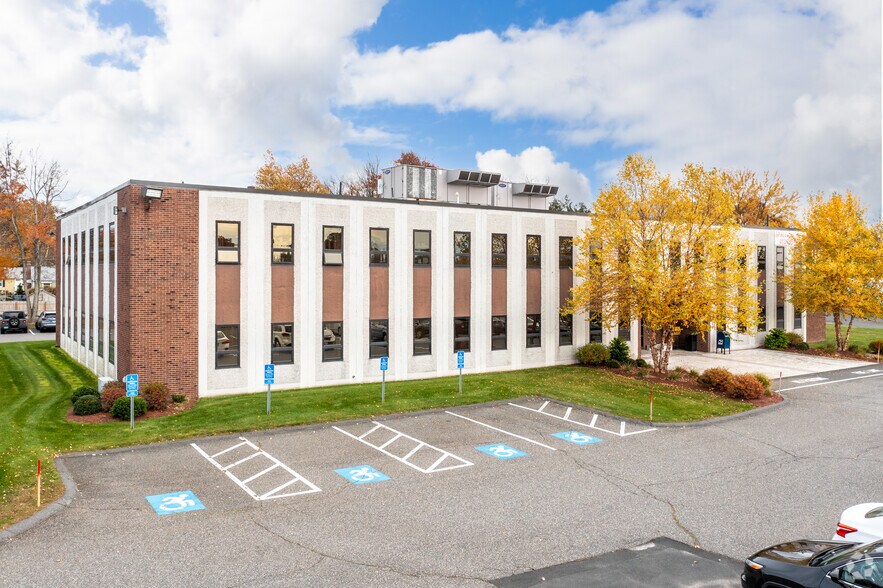 More Photos Of 115 Elm St, Enfield Medical For Lease
