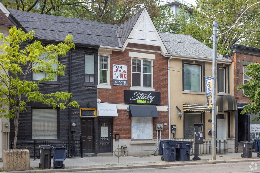 Primary Photo Of 521 E Queen St, Toronto Storefront Retail Residential For Lease