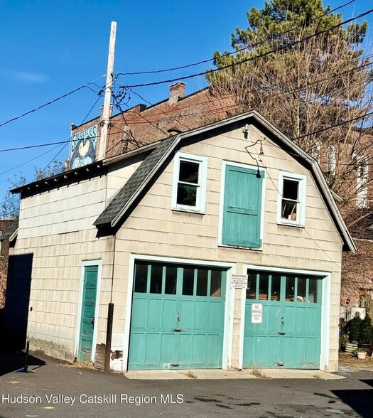 More Photos Of 92 Partition St, Saugerties Storefront Retail Residential For Sale