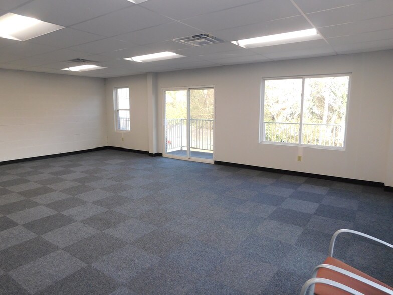 More Photos Of 3270 W North Bend Rd, Cincinnati Office Residential For Sale