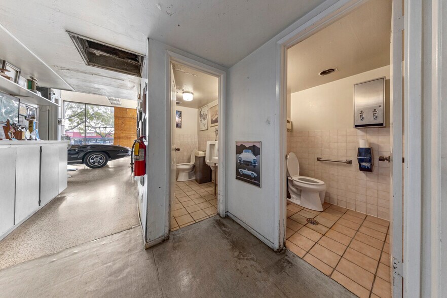 More Photos Of 3340 El Cajon Blvd, San Diego Auto Dealership For Sale