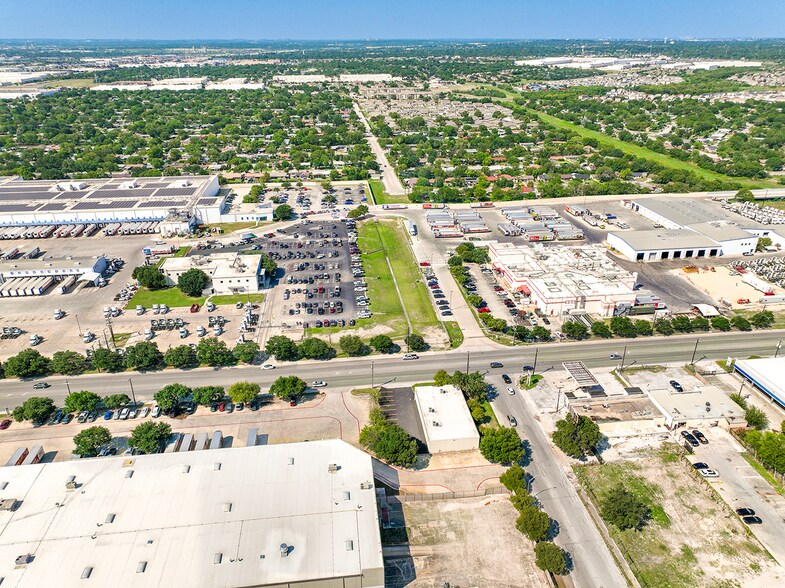 More Photos Of 5260 Rittiman Rd, San Antonio Light Distribution For Sale