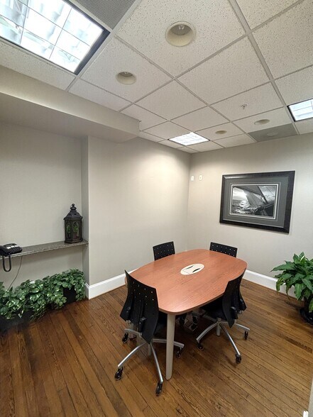 More Photos Of 222 Prince George St, Annapolis Office For Sale