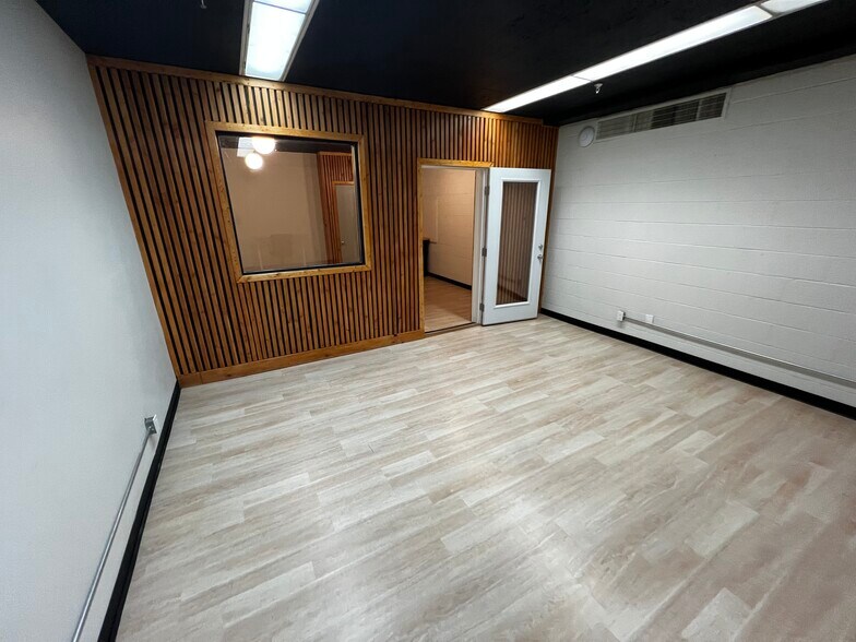 More Photos Of 1320 Yuba St, Redding Office For Lease