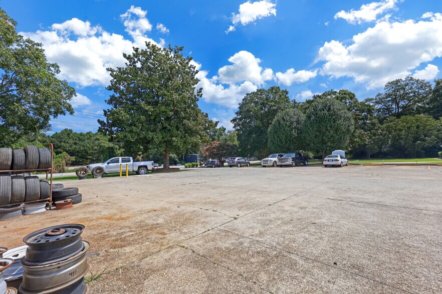 More Photos Of 1208 Atlanta Hwy NW, Auburn Industrial For Lease