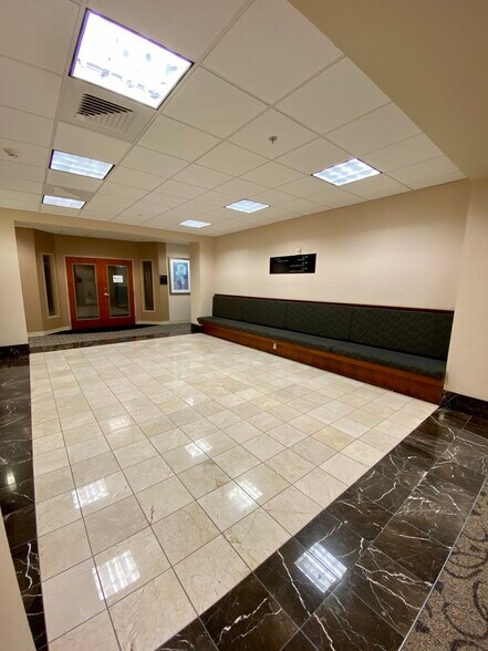 More Photos Of 1650 Skylyn Dr, Spartanburg Medical For Lease