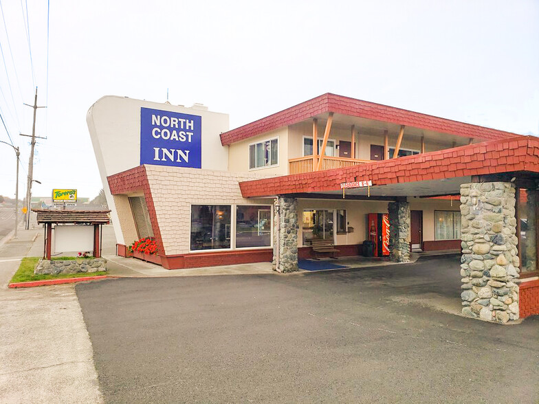 Primary Photo Of 440 US Highway 101 N, Crescent City Hotel For Sale