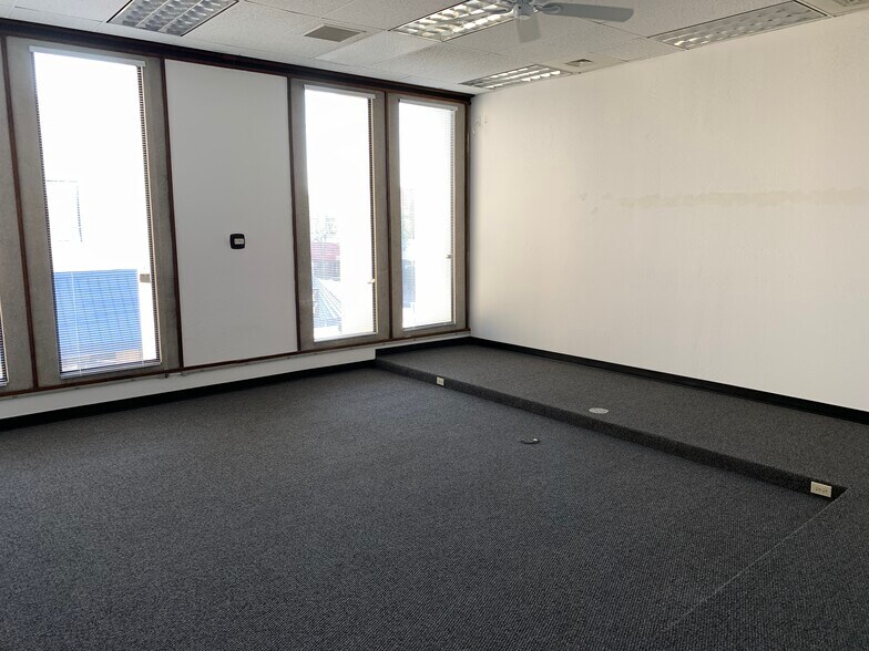 More Photos Of 131 E Main St, Medford Office For Sale