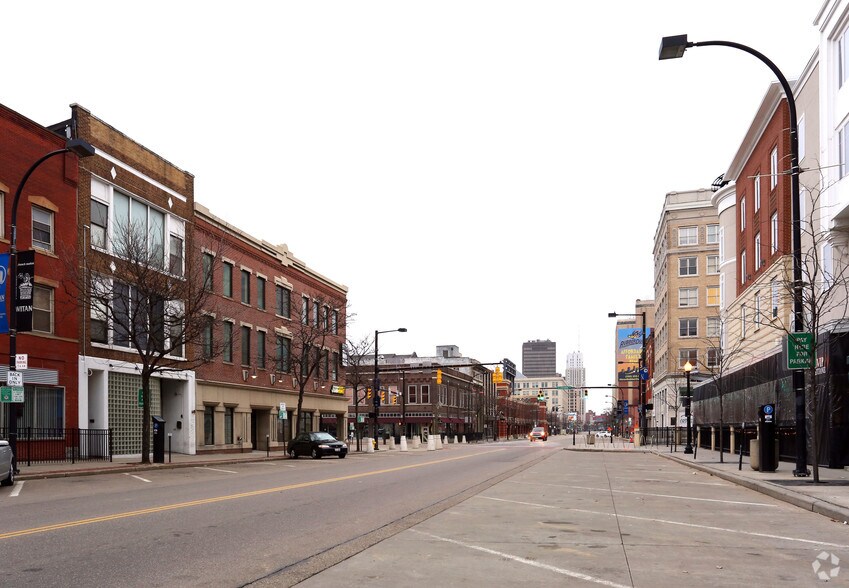 More Photos Of 348-354 S Main St, Akron Office For Sale