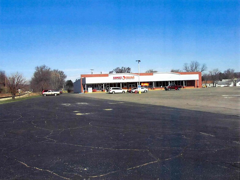 More Photos Of 1747 Maysville Ave, Zanesville Freestanding For Lease