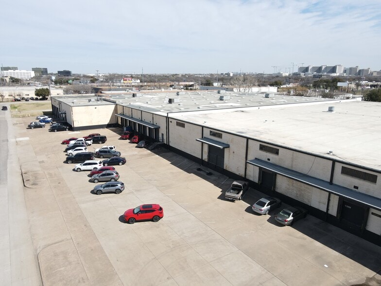 More Photos Of 3191 Commonwealth Dr, Dallas Warehouse For Sale