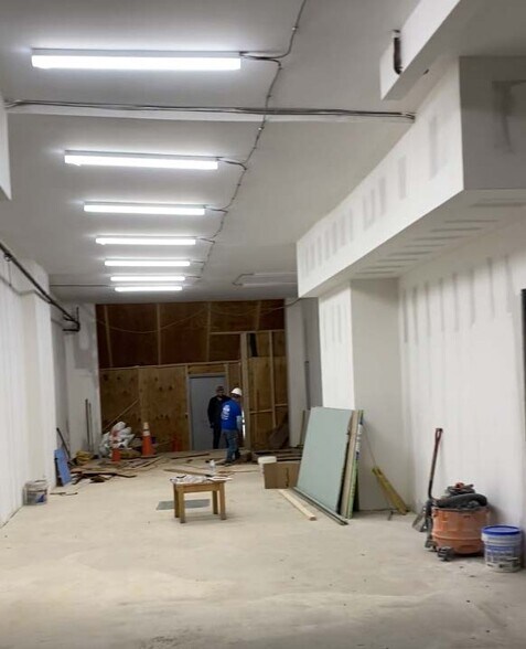 More Photos Of 692 9th Ave, New York Storefront Retail Residential For Lease