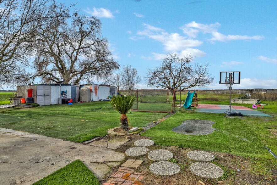More Photos Of 5125 Kaiser Rd, Stockton Apartments For Sale