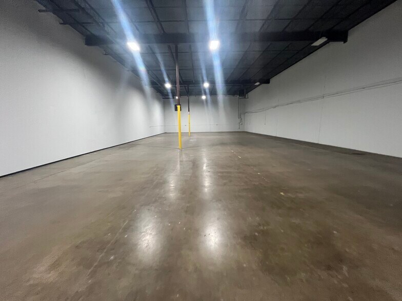More Photos Of 4220-4232 Charter Ave, Oklahoma City Warehouse For Lease