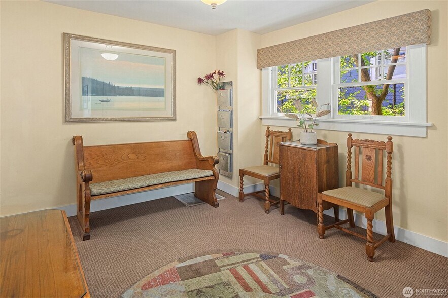 More Photos Of 2012 65th St, Seattle Office For Sale