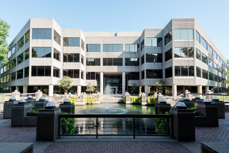 Primary Photo Of 2650 Thousand Oaks Blvd, Memphis Office For Lease