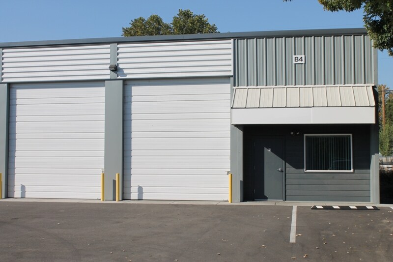 Primary Photo Of 5628 W Clearwater Ave, Kennewick Warehouse For Lease