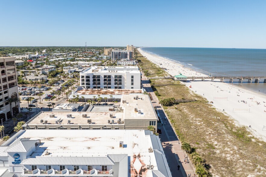More Photos Of 333 1st St N, Jacksonville Beach Office For Lease