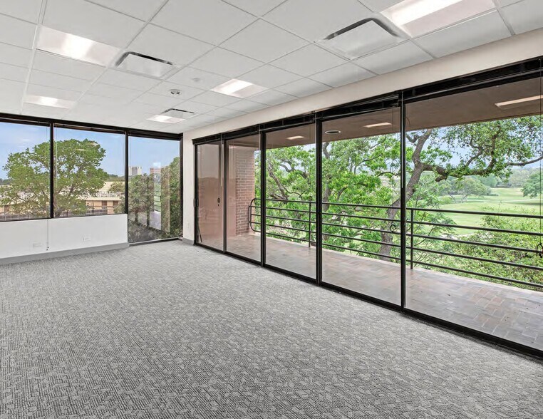 More Photos Of 1901 Babcock Rd, San Antonio Medical For Sale