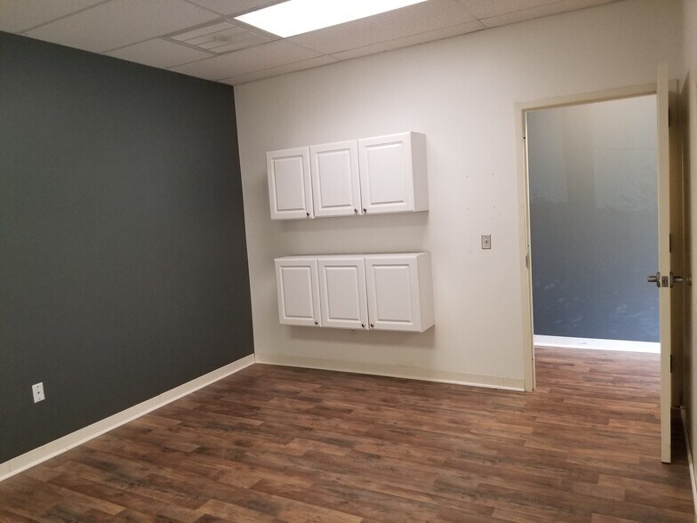More Photos Of 1125 Corporation Pky, Raleigh Light Manufacturing For Lease
