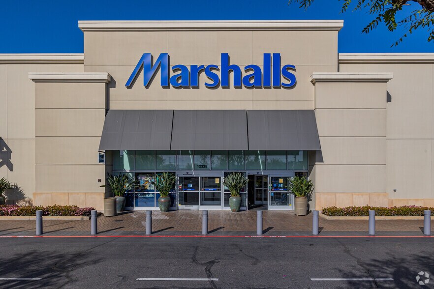 More Photos Of 12235 Seal Beach Blvd, Seal Beach Unknown For Lease