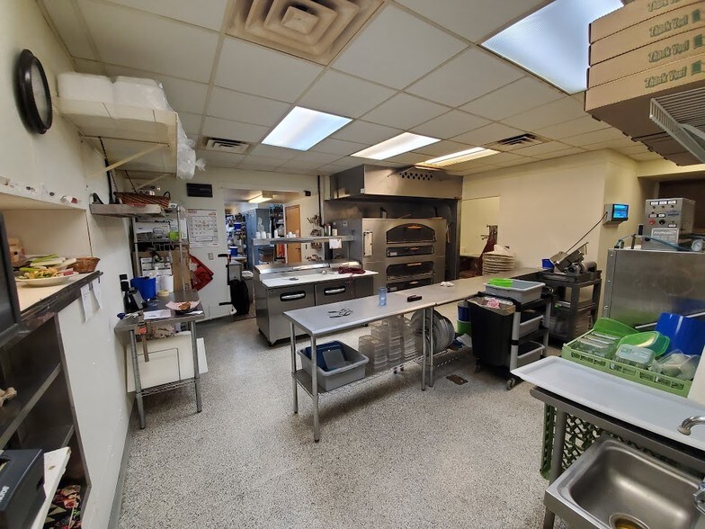 More Photos Of 407 S Mill St, Rushford Restaurant For Sale