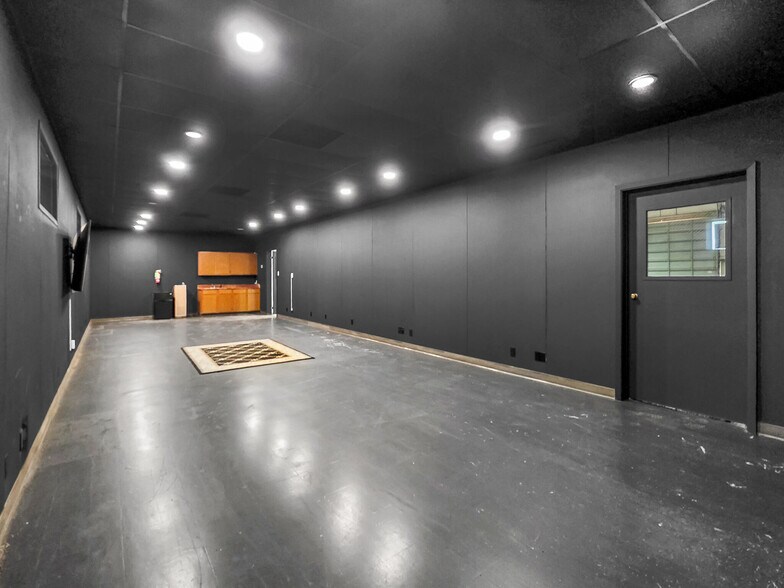 More Photos Of 7387 TX-164 Hwy, Buffalo Warehouse For Lease