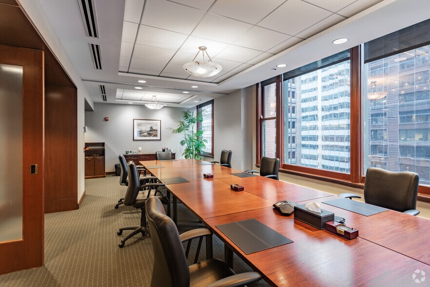 More Photos Of 140 S Dearborn St, Chicago Office For Lease