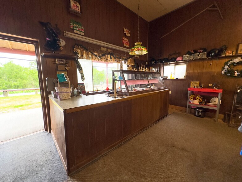 More Photos Of 31647 Charleston Rd, Leon Storefront For Sale