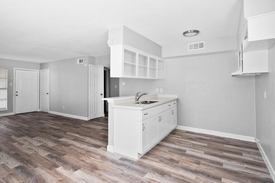 More Photos Of 10518 Heizer Dr, Corpus Christi Apartments For Sale