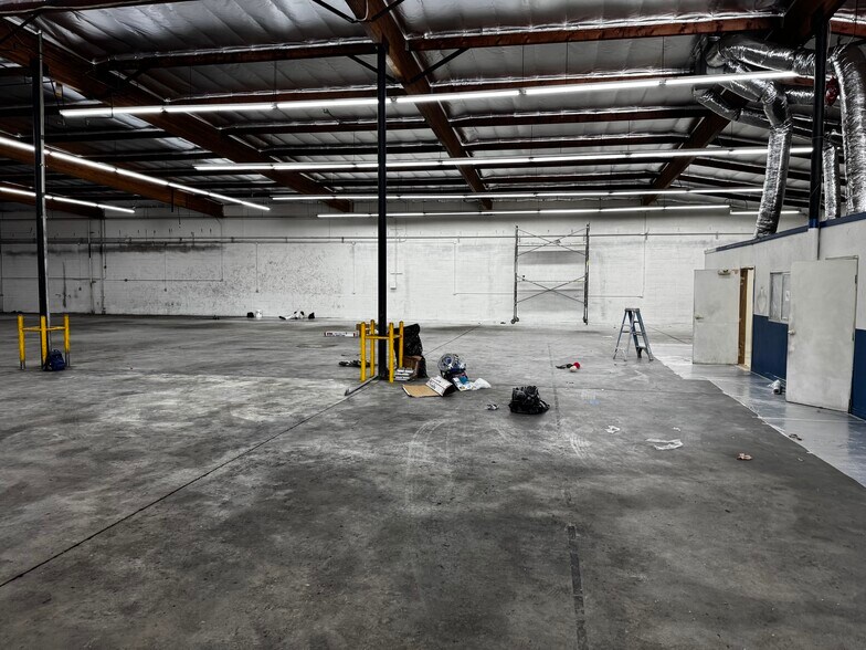 More Photos Of 12035-12055 Sherman Way, North Hollywood Warehouse For Lease
