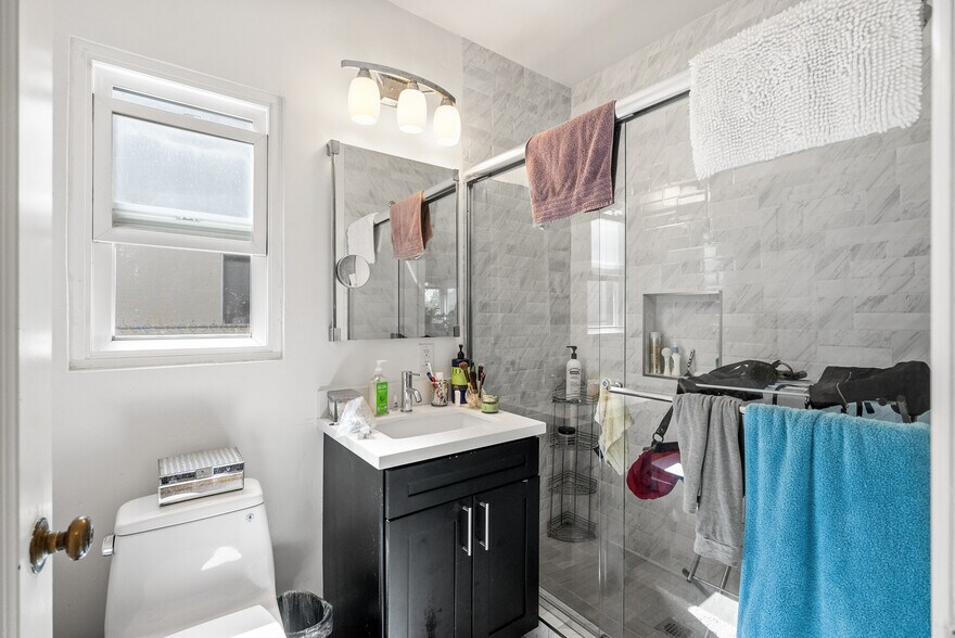 More Photos Of 1217 Capuchino Ave, Burlingame Apartments For Sale