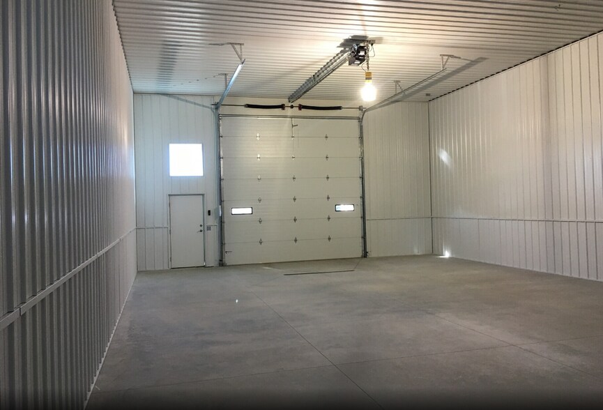 More Photos Of 1038 S Victory Dr, Mankato Warehouse For Sale