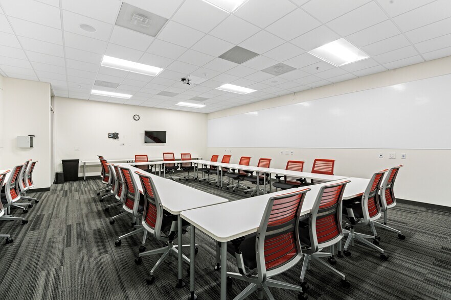 More Photos Of 3450 Ingleside Blvd, North Charleston Office For Lease