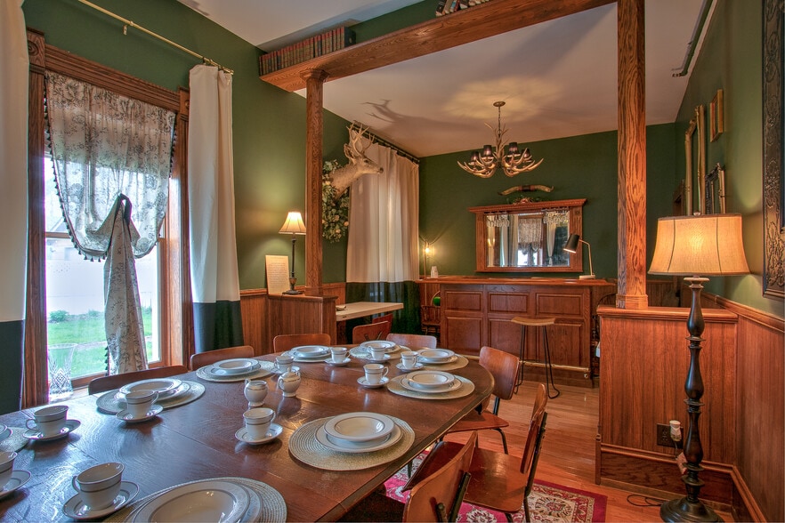 More Photos Of 80 4th St W, Rush City Hotel For Sale