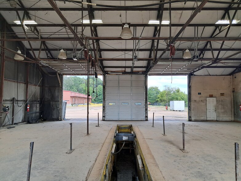 More Photos Of 1651 Kerr Dr, Jackson Unknown For Lease