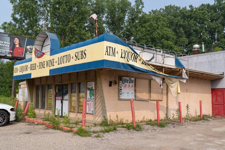More Photos Of , Clinton Township General Retail For Sale