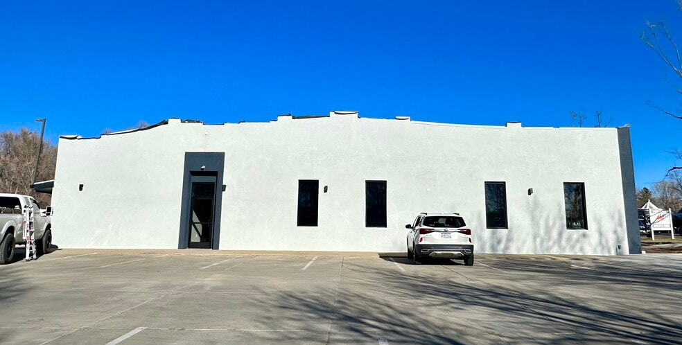 More Photos Of 607 S Public Rd, Lafayette Freestanding For Lease