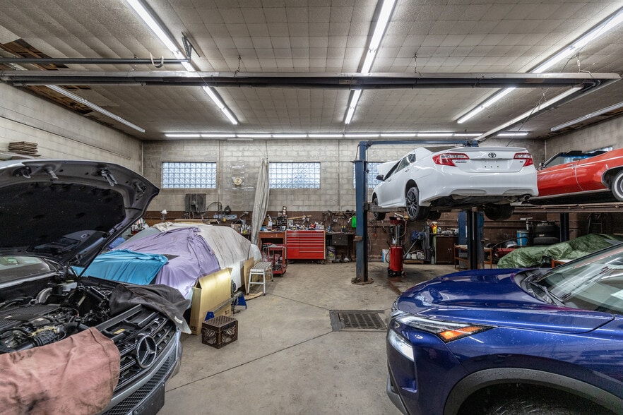 More Photos Of 252 Kenmore Ave, Buffalo Auto Repair For Sale