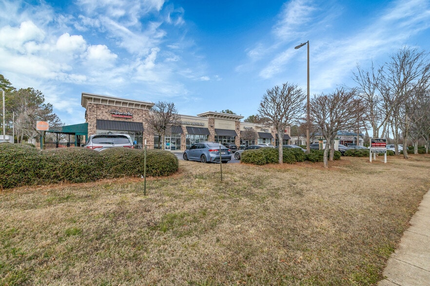 More Photos Of 11730 Jones Bridge Rd, Johns Creek General Retail For Sale