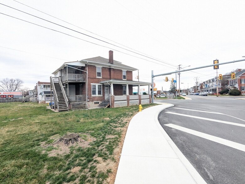 More Photos Of 1066 Mount Rose Ave, York Storefront For Sale