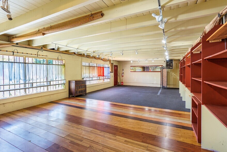 More Photos Of 6063 NE Glisan St, Portland Storefront Retail Residential For Sale