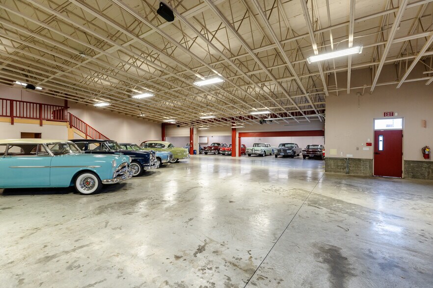 More Photos Of 1240 SE Gideon St, Portland Warehouse For Sale