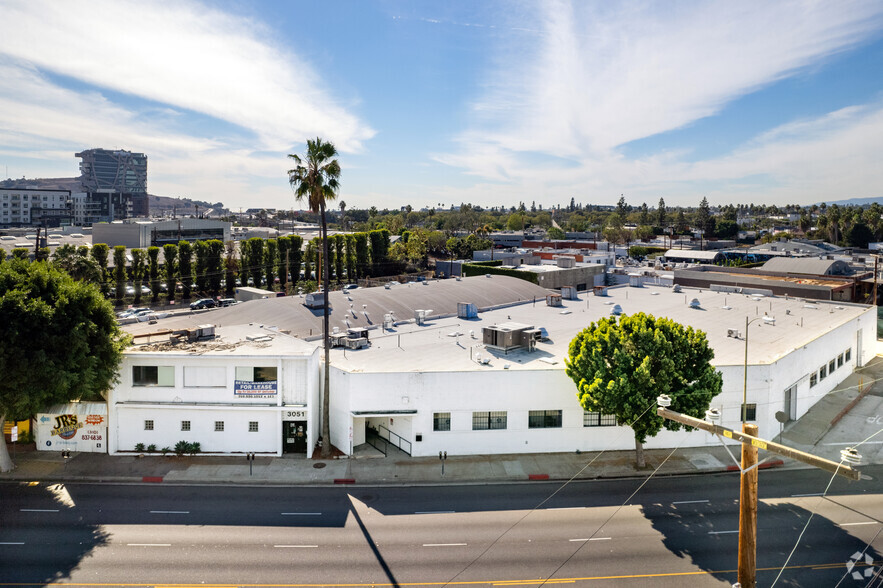 Primary Photo Of 3049-3051 La Cienega Blvd, Culver City Warehouse For Lease