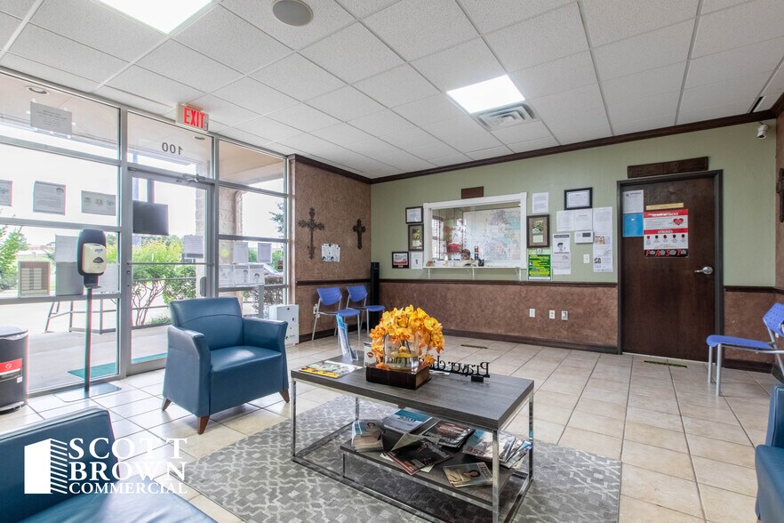 More Photos Of 873 S Stemmons Fwy, Lewisville Office For Sale