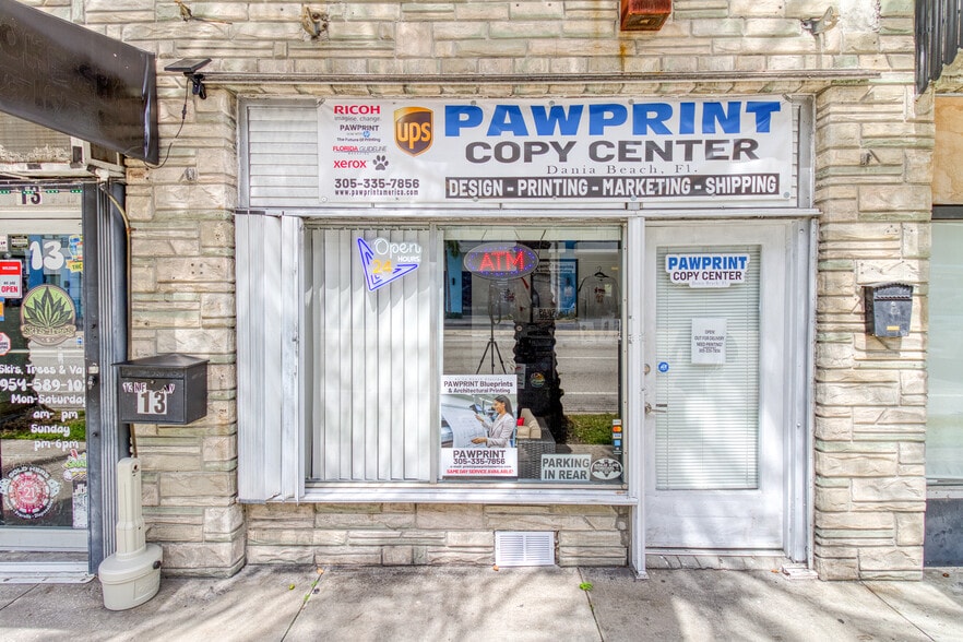 More Photos Of 13-17 N Federal Hwy, Dania Storefront For Sale